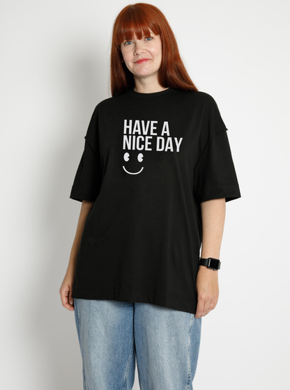 Nice Day Tee - Black
